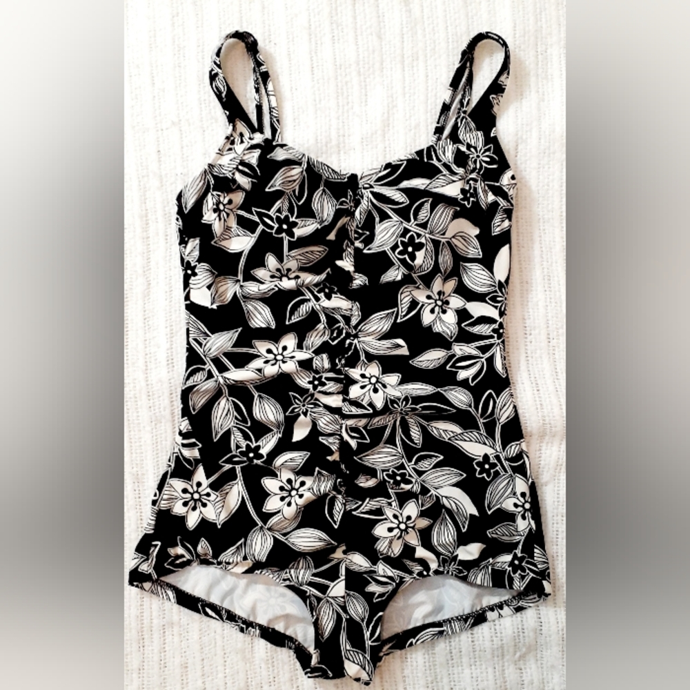 Vintage Rose Marie Reid floral neutral swimsuit. Size 16.